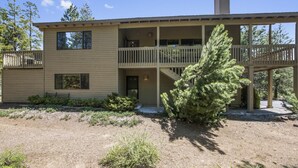 House, Multiple Beds (Hoodoo 07) | Exterior - Hoodoo 07 (Bend)