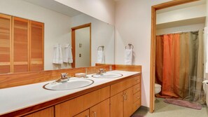 Condo, Multiple Beds (Meadow House 24) | Bathroom - Meadow House 24 (Bend)