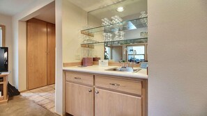 Condo, 1 King Bed (Ridge Condo 25) | 2 bedrooms