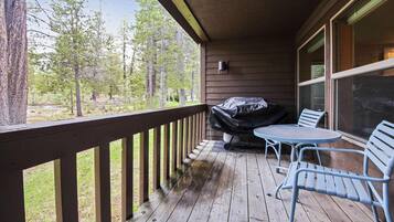 Condo, 1 King Bed (Ridge Condo 25) | Balcony