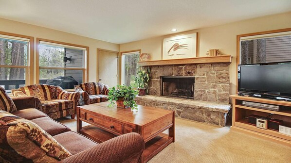 Lägenhet - 1 kingsize-säng (Ridge Condo 25) | Vardagsrum