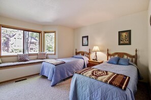 Room - Ridge Condo 31 (Bend)