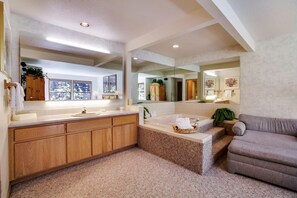Bathroom - Ridge Condo 31 (Bend)