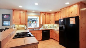 House, Multiple Beds (Deer - 19) | Private kitchen