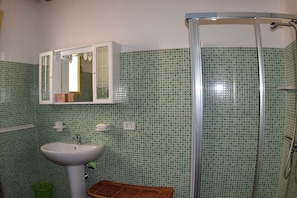 Villa, 5 Bedrooms, Fireplace | Bathroom