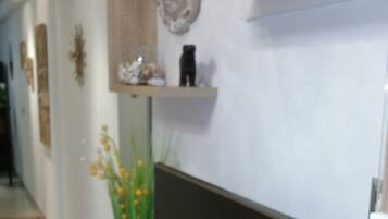 Condo, 1 Bedroom, Accessible, Patio | Interior