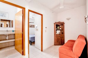 Apartment, 2 Bedrooms, Smoking, Private Pool | Interior