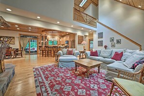 TV, fireplace, video games, DVD player - Upscale Family Retreat w/ Fire Pit, Walk to Beach! (Union Pier)