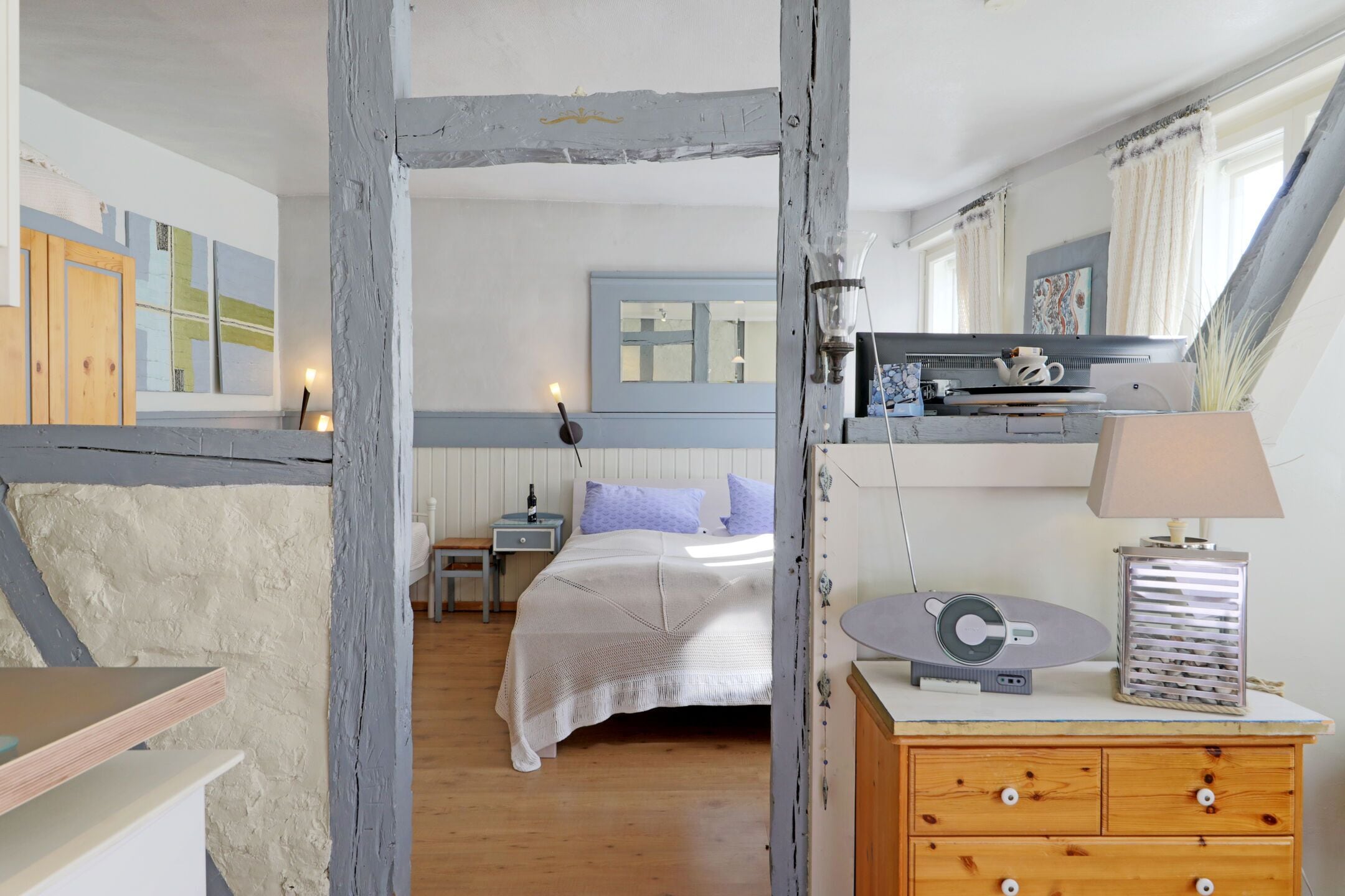 1 dormitorio, tabla de planchar con plancha, wifi y ropa de cama