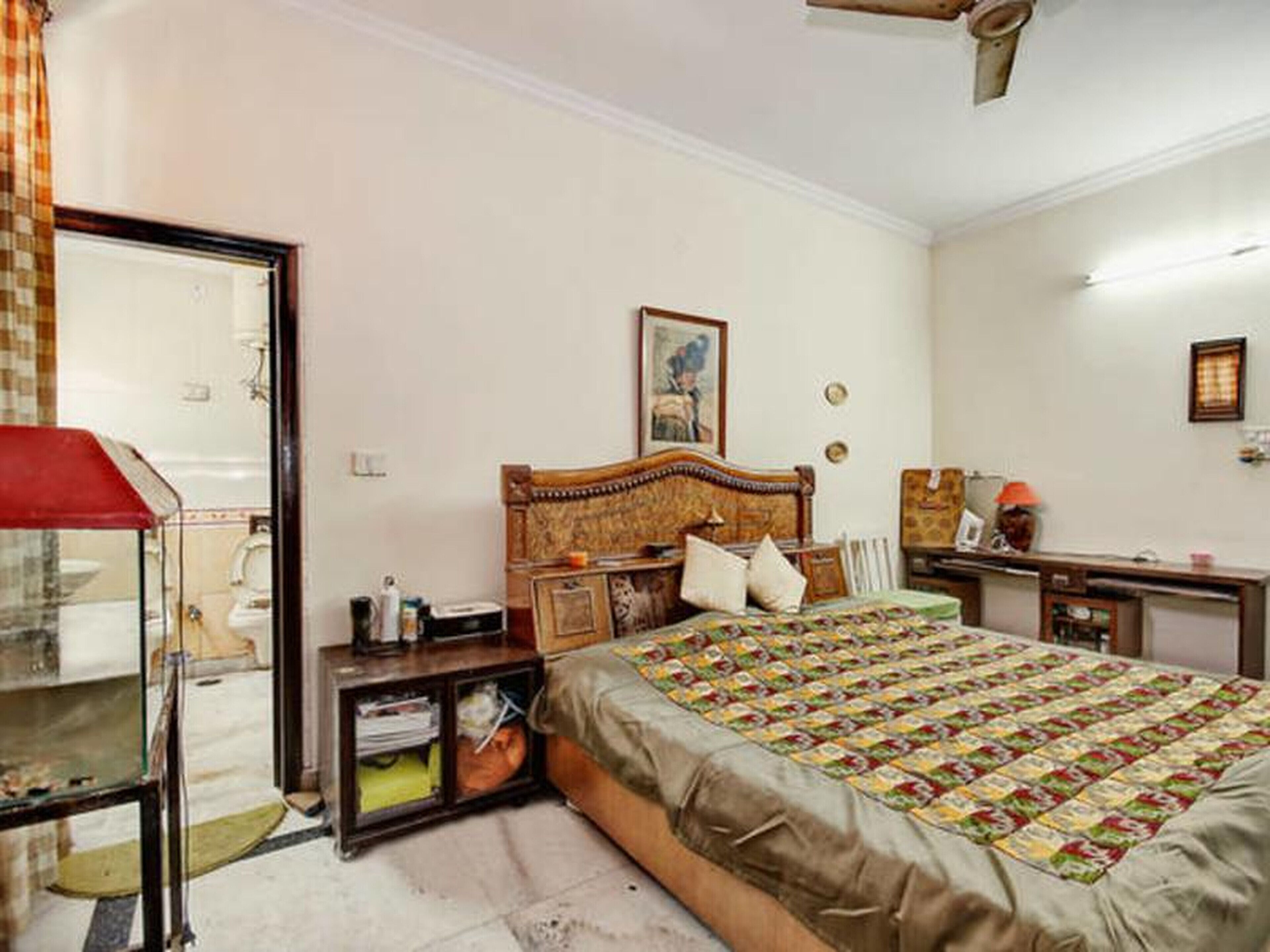 2 bedrooms, iron/ironing board, bed sheets