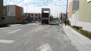 Property entrance - Safe Accommodation With Family Environment (Cuautlancingo)