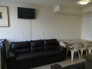 House, 2 Bedrooms, Patio, Mountain View | Living area - Safe Accommodation With Family Environment (Cuautlancingo)