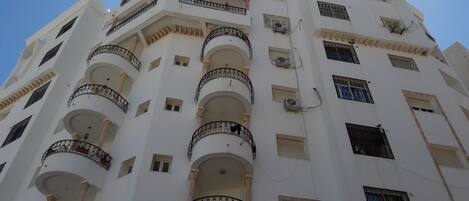 Apartment, 1 Bedroom, Smoking, Garden View | Front of property