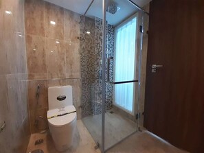 Badkamer met douche