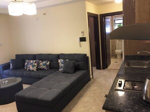 Living area - The Royal Luxury King Terrace 1 (Amman)