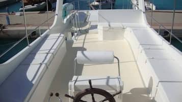 Apartment, 1 Bedroom, Accessible, Smoking | Property grounds