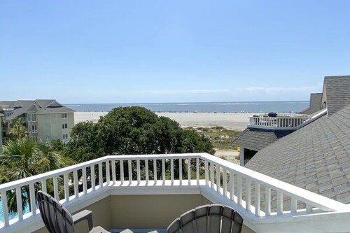 Port O' Call C302 - Island Retreat! Oceanview!