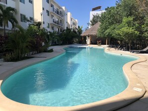 Apartment, 2 Schlafzimmer, Raucher, Balkon | Pool | Außenpool