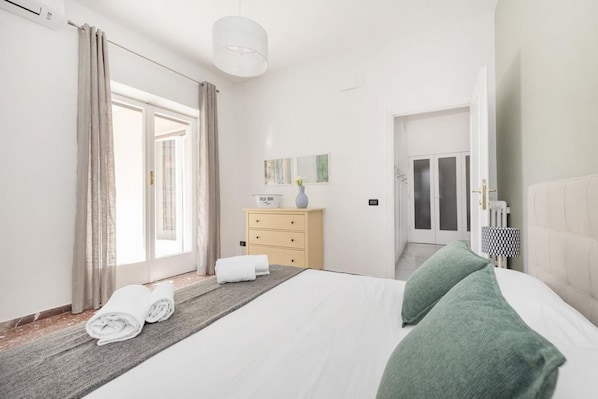 3 bedrooms, iron/ironing board, WiFi