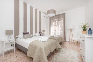 3 bedrooms, iron/ironing board, WiFi - Glowing apartment in Balduina (Roma)
