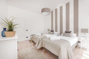 3 bedrooms, iron/ironing board, WiFi - Glowing apartment in Balduina (Roma)