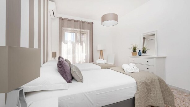 Room - Glowing apartment in Balduina (Roma)