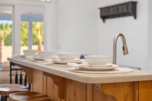 Dining - Private heated pool/hot tub, pickleball mini golf. 9 bdrms. EV charger Sleeps 35 (La Verkin)