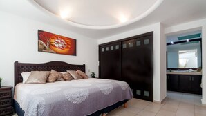 2 bedrooms, WiFi - Apartment Front Reef - Playacar (Playa del Carmen)
