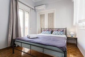 2 habitaciones, tabla de planchar con plancha, wifi y ropa de cama 