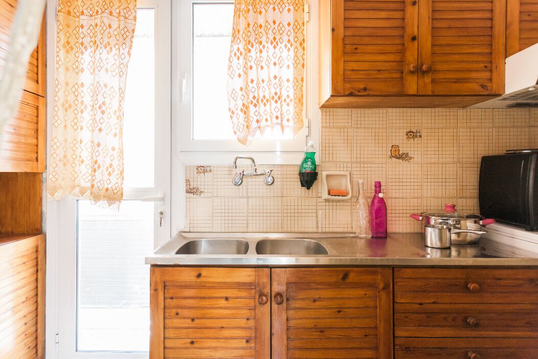 Réfrigérateur, micro-ondes, four, cafetière/bouilloire