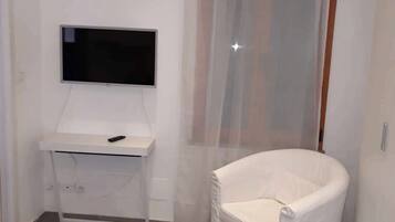 1 camera, Wi-Fi, lenzuola