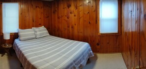 2 chambres, fer et planche à repasser, Wi-Fi gratuit, draps fournis