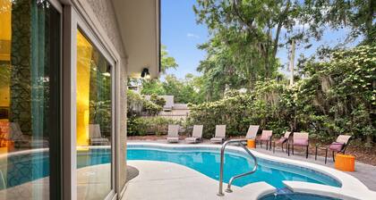 Oceanside Sea Pines Home! ...3min walk to the Beach! Private Pool/Heated Spa!