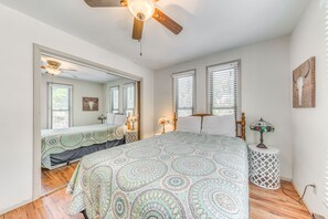6 habitaciones, escritorio y tabla de planchar con plancha 