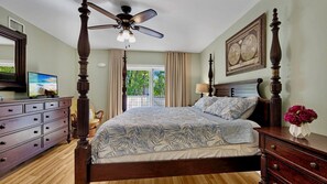 3 bedrooms, desk, iron/ironing board, free WiFi - **SET SAIL @ COCONUT MALLORY** Condo + LAST KEY SERVICES… (Key West)