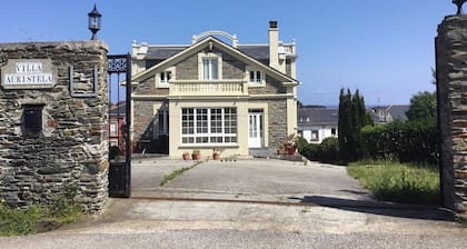 Indiana Colonial Style House Villa Auristela