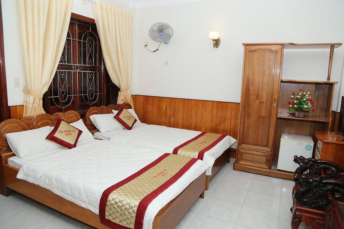 Minibar, desk, blackout curtains, free WiFi