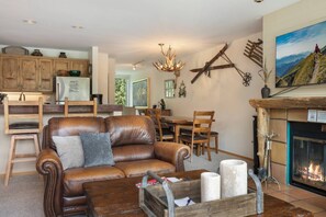 Flat-screen TV, fireplace, DVD player