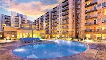 Piscine extérieure, piscine chauffée