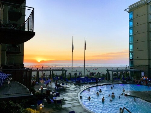 Worldmark Seaside, Beachfront Resort!! (Add Nights 5, 6 &7 only $50 each)