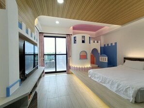 Double Room | Blackout drapes, free WiFi, bed sheets - Hands B&B (Magong)