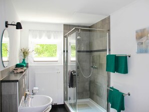 Unclassified image, 4 of 28, button