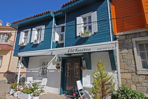 Front of property - Elit Konukevi (Bozcaada)