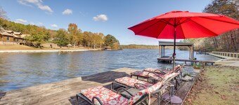 Waterfront Lay Lake Retreat w/ Dock & 3 Piers!