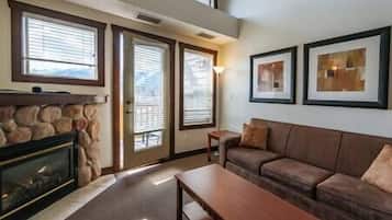 Flat-screen TV, fireplace