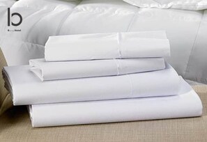 콘도, 침실 1개 (501) | 각각 다른 스타일의 인테리어, 책상, 노트북 작업 공간, 다리미/다리미판