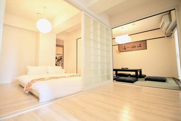 Condo, 2 phòng ngủ (503) | Trang trí khác biệt, bàn, khu vực làm việc phù hợp cho laptop