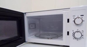 Appart'hôtel, 2 chambres (503) | Micro-ondes