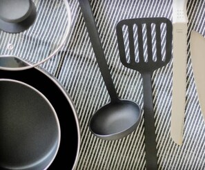 Condo, 1 Bedroom (701) | Private kitchen | Fridge, microwave, stovetop, toaster