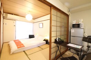 Condo, 1 habitación (701) | Escritorio y espacio para trabajar con laptop 